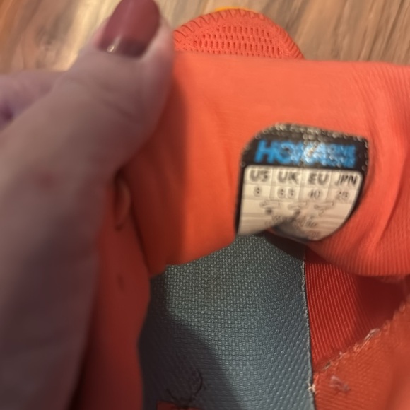 Women’s Hoka WBondi7 size 8 - Picture 4 of 4